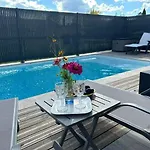 Piscine & Petanque Casa de hóspedes