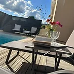 Casa de hóspedes Piscine & Petanque