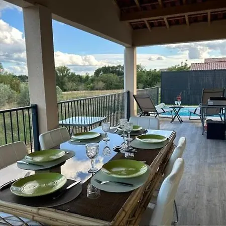 Piscine & Petanque Vendégház 3*