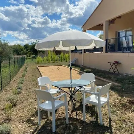 Holiday home Avec Piscine / 6 Personnes Saint-Victor-de-Malcap