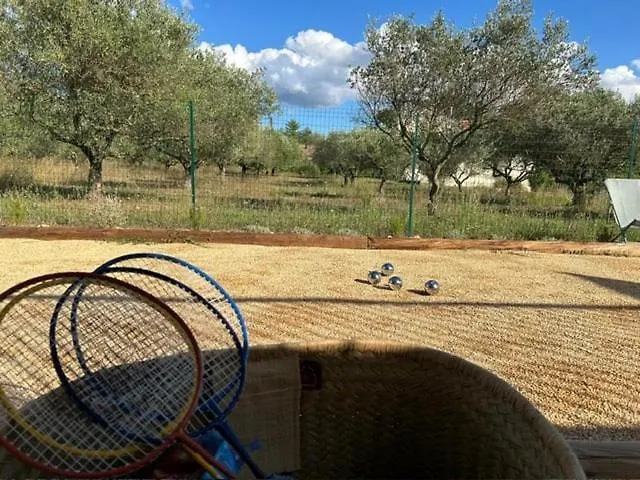 Piscine & Petanque 4* Saint-Ambroix