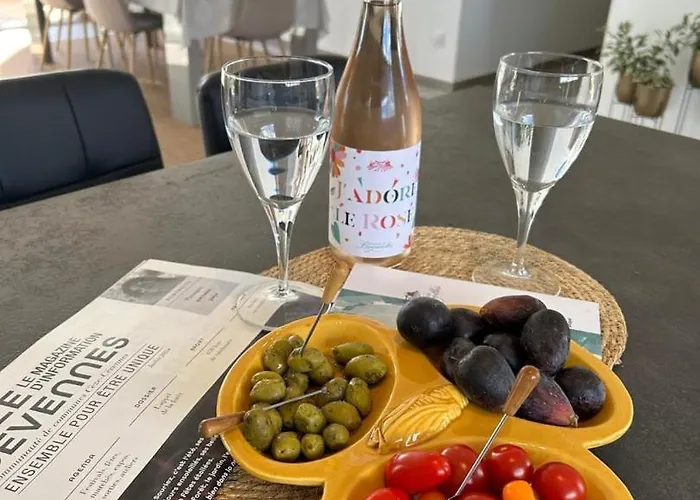 Avec Piscine / 6 Personnes בית הארחה
