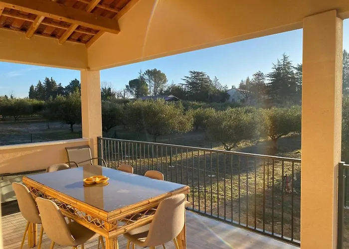 בית הארחה Avec Piscine / 6 Personnes סנט-אמברואה