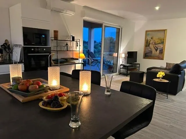 Avec Piscine / 6 Personnes בית הארחה 4*